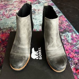 Sleek Joan of Arctic - Worn once